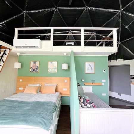 Domeglamping At Fishinglake Ságvár 外观 照片