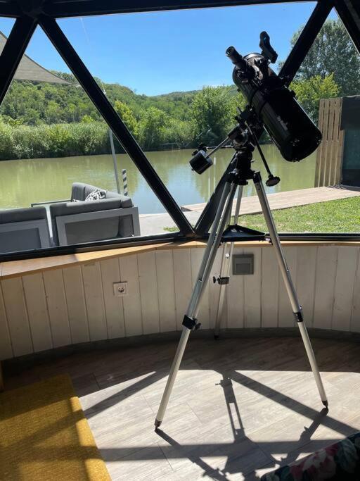 Domeglamping At Fishinglake Ságvár 外观 照片