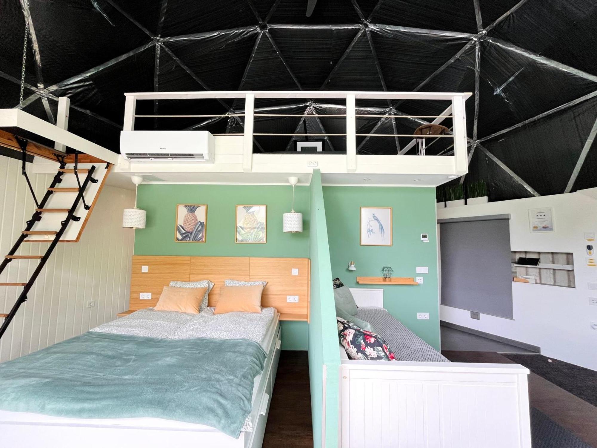 Domeglamping At Fishinglake Ságvár 外观 照片
