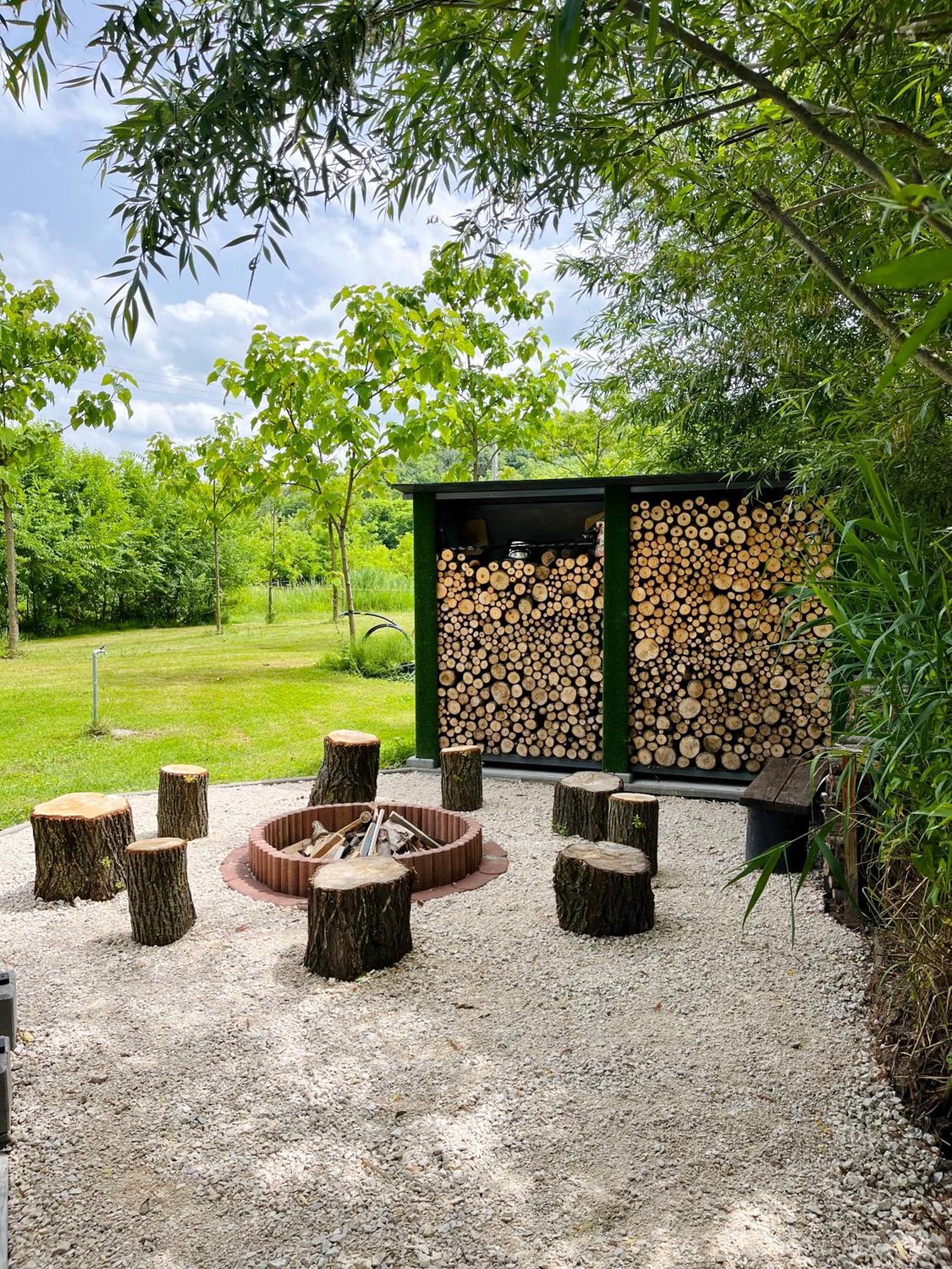 Domeglamping At Fishinglake Ságvár 外观 照片